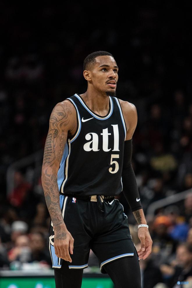 不少球迷在 不少球迷在