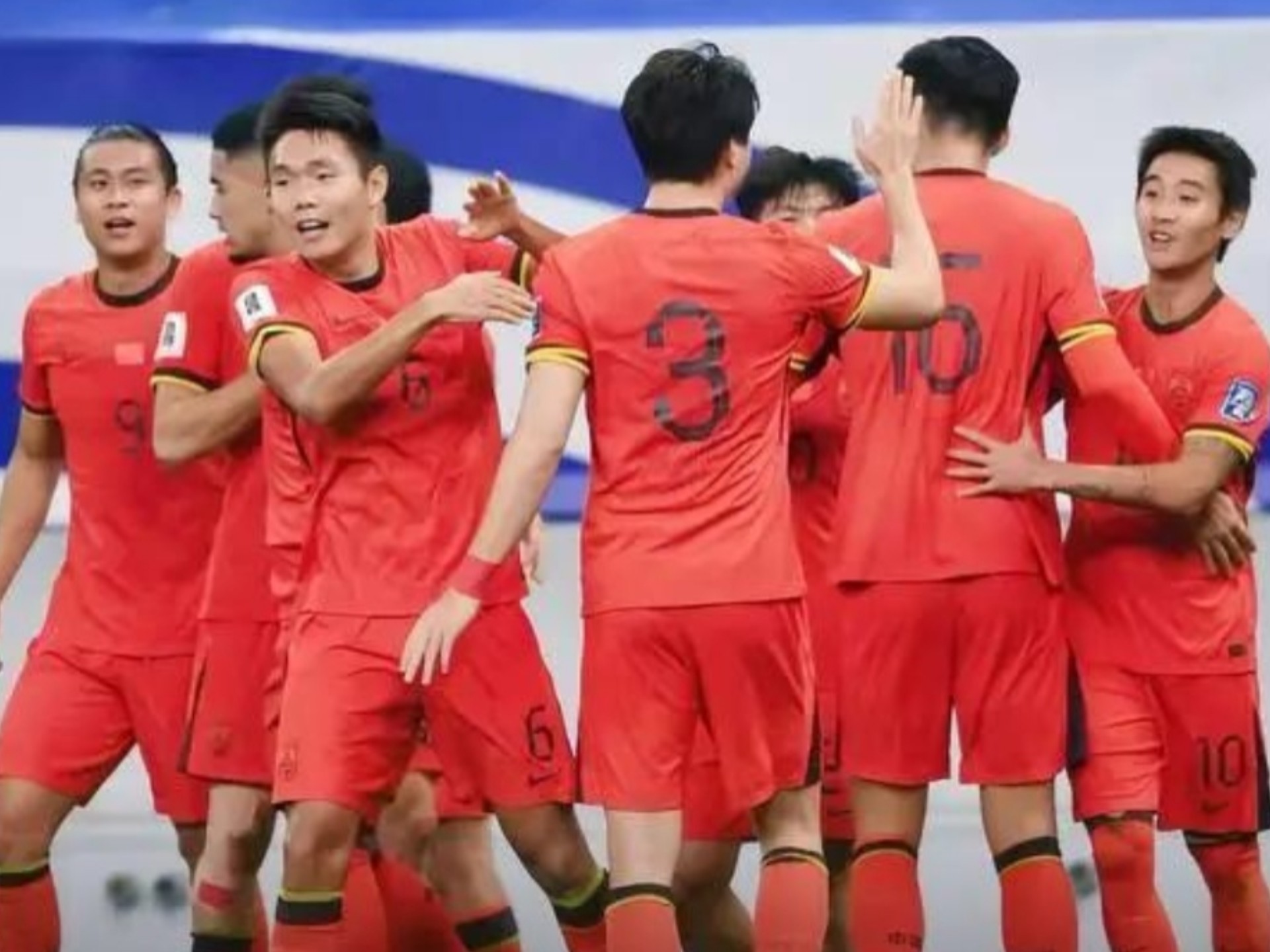 去年两队交 去年两队交