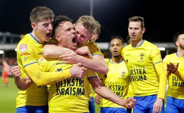 不乏年轻选 不乏年轻选