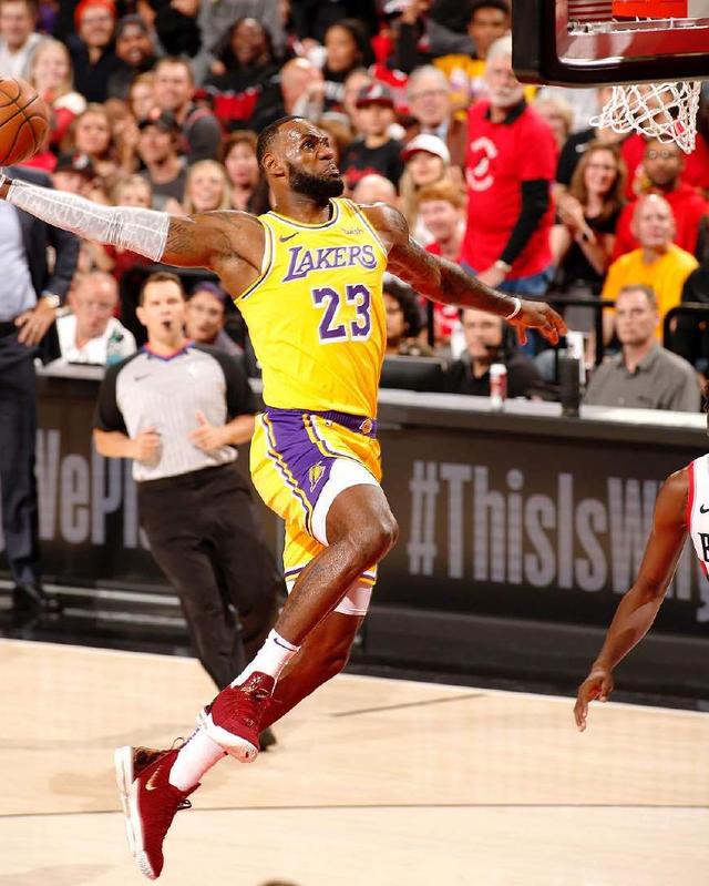 与里夫斯 与里夫斯