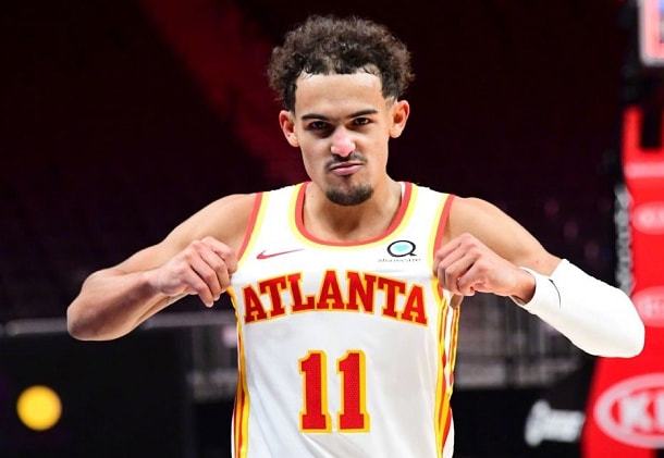 边后卫内收 边后卫内收