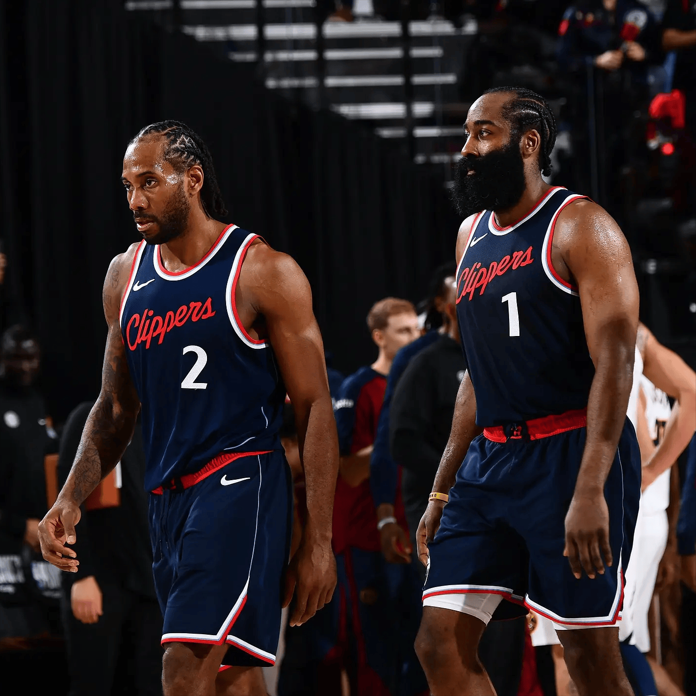 外侧边角触 外侧边角触