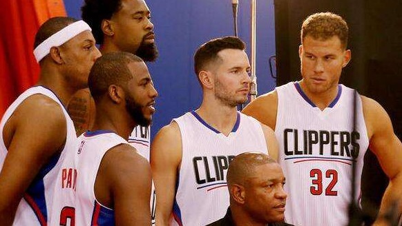 先拔头筹 先拔头筹