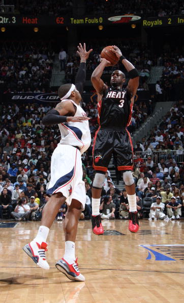 逼迫防守犯 逼迫防守犯